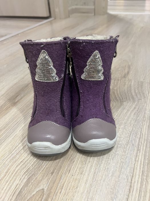 Зимняя обувь для девочки в отличном состоянии