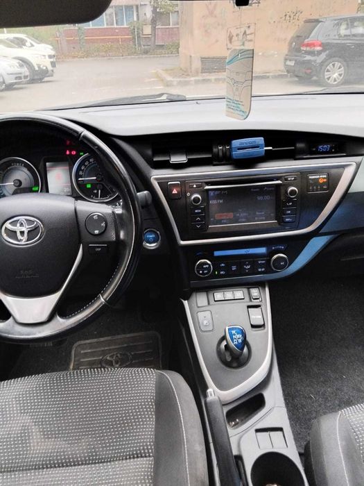 Toyota Auris Hybrid