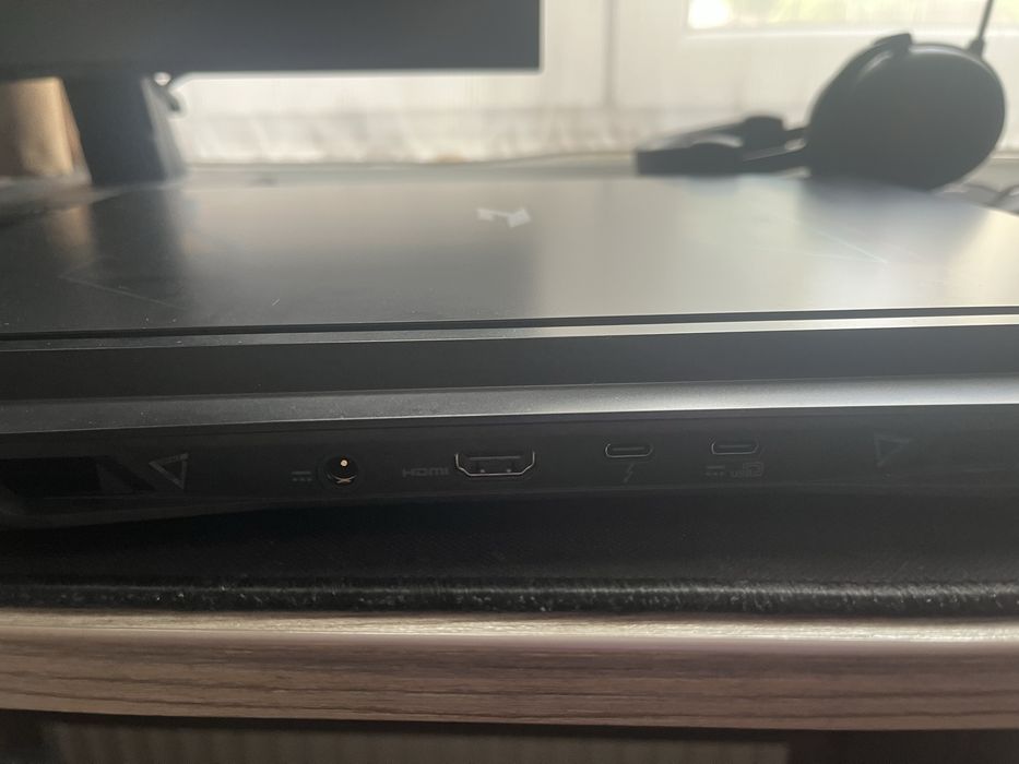 leptop acer nitro AN16-51