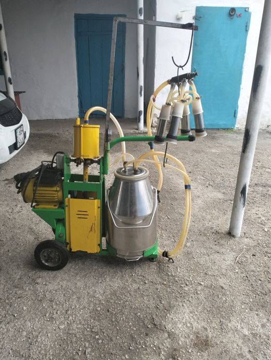 Дойльный аппарат б.у в хорошем состоянии.