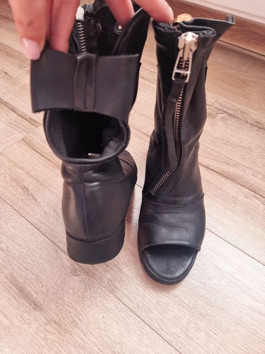 Ghete decupate de vară din piele naturală, mărimea 37