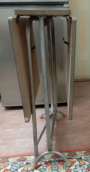 Продается раскладной стол