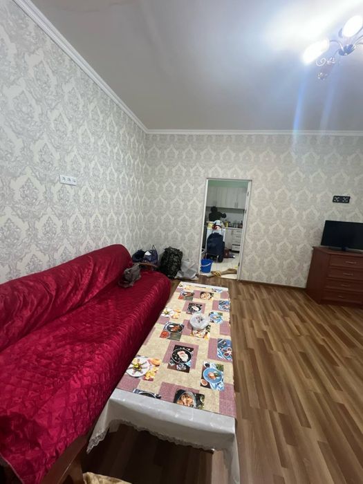 Квартира яншабадский район 1/2/2 33 кв большая кухня