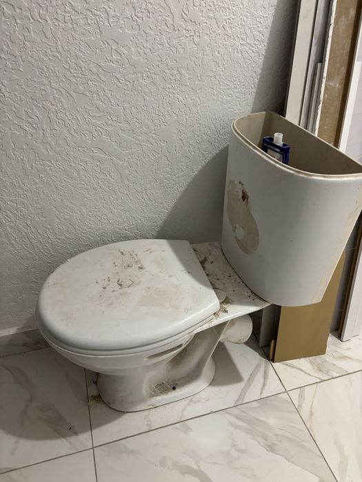 Унитаз продам , для ремонта