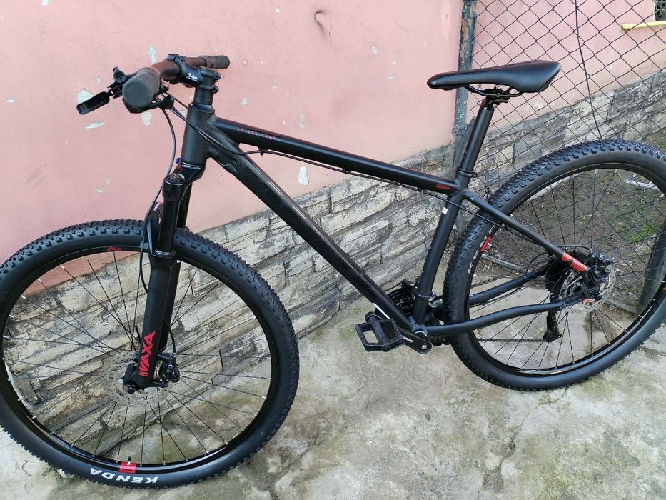 Bicicleta White hardtrail roti 29 frane disc hidraulice