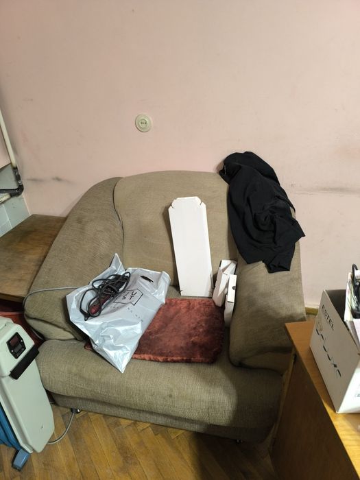 Отдам даром Диван и кресло