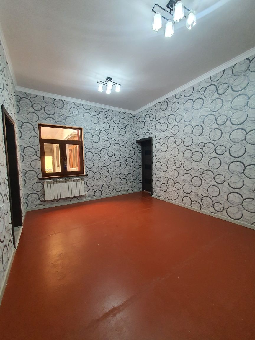 Yangi hovli sotiladi