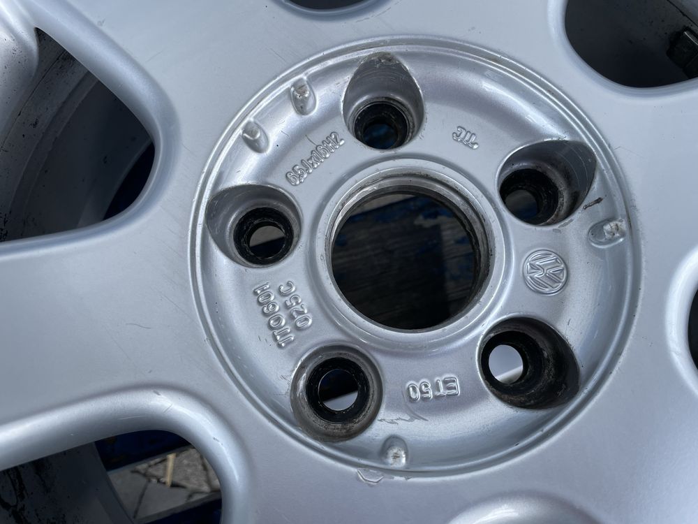 Продавам Оригинални джанти VW/Audi/Skoda 16” 5x112