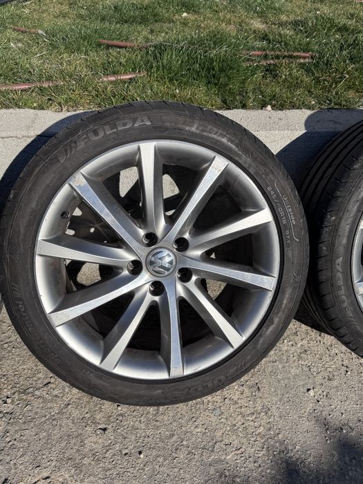 Оригинални джанти Vw Samarkands с летни гуми 245 40 18