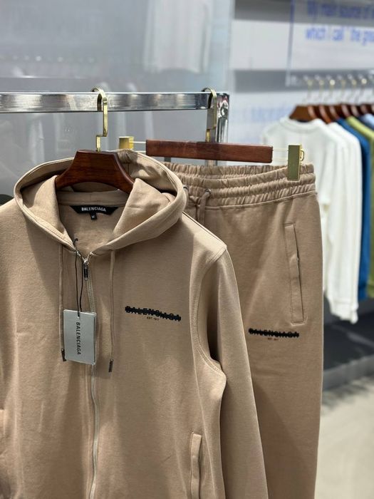 Мъжки екипи различни модели