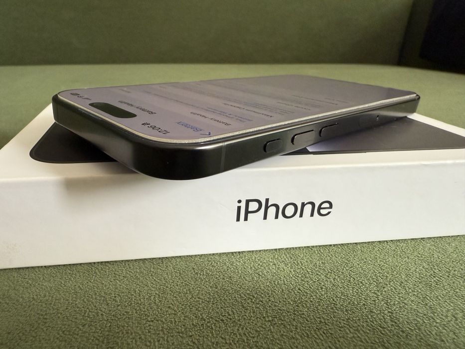 Vand Iphone 16 Pro, neverlocked, ca nou, factura si garantie Altex