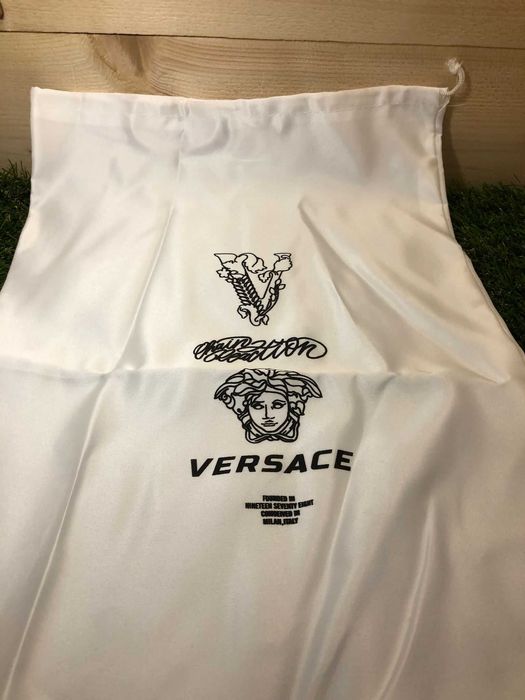 Versace Chain Reaction