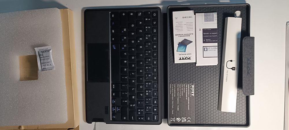 Husa cu tastatura pt tableta 10 inch