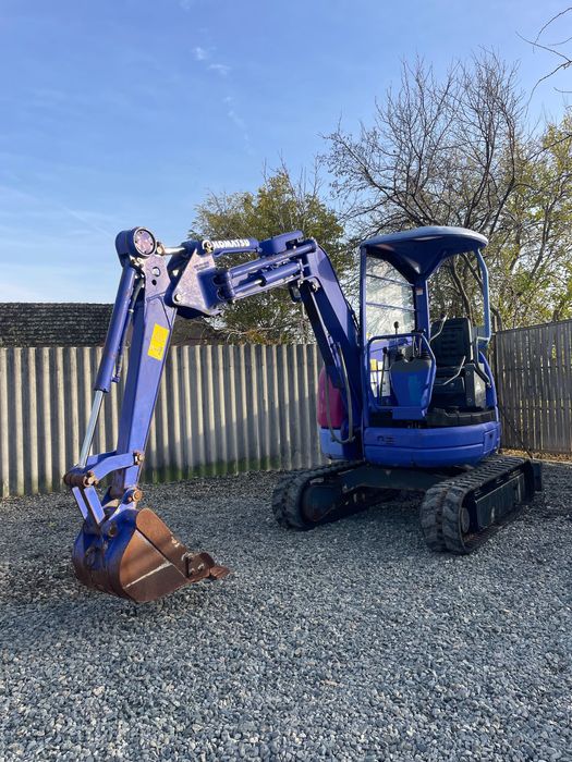 Excavator Komatsu 2,0 T