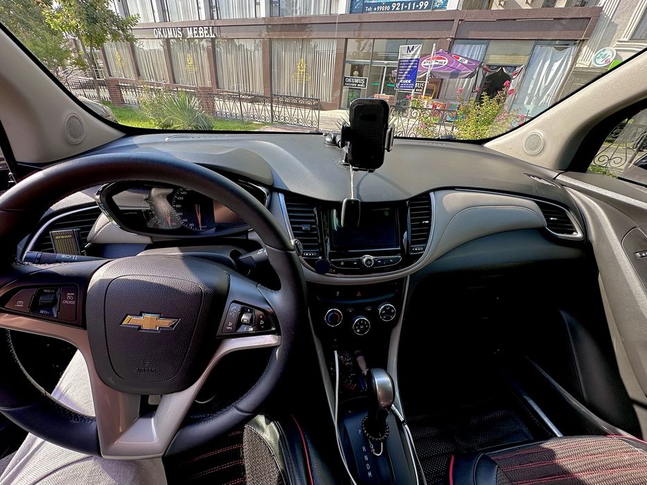 Продаётся Chevrolet Tracker 2019 года трекер