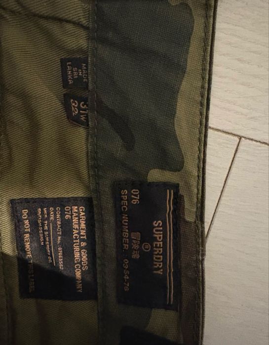 Pantaloni superdry army noi originali