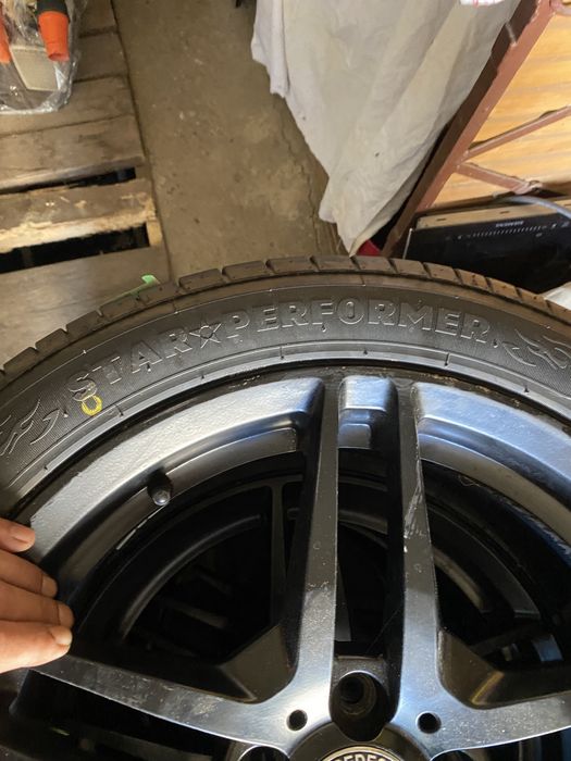 Джанти “Mercedes Viano“ 18“ 5x112 et:45 гумите са dot:3922