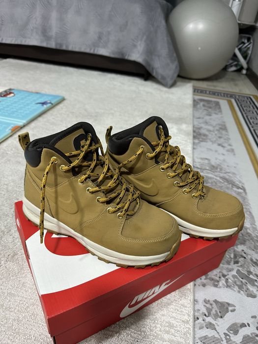 Продам nike ботинка