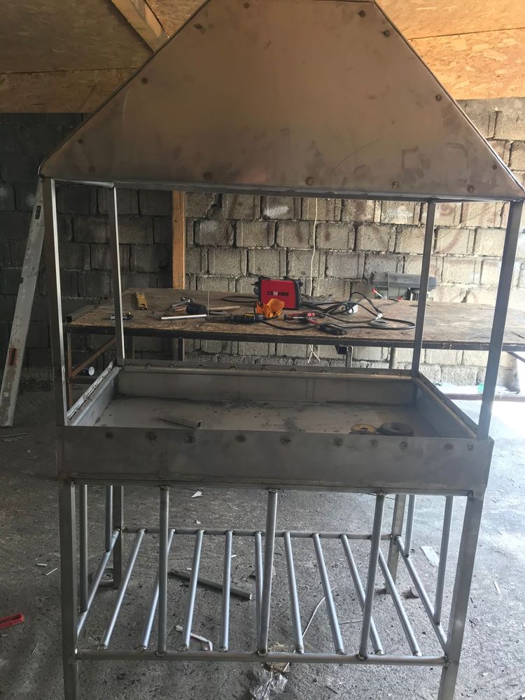 Gratar de fier cu grilaj inox