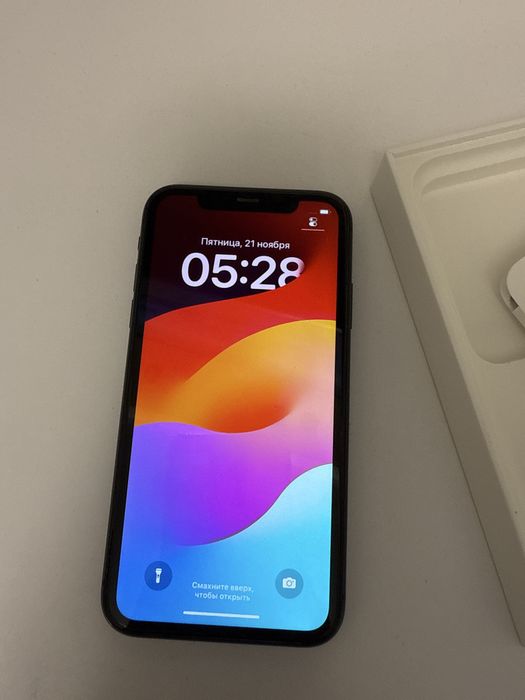 Продам айфон 11 в черном цвете