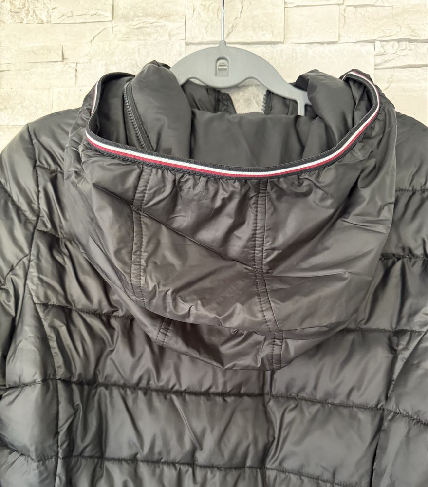 Tommy Hilfiger яке в размер L