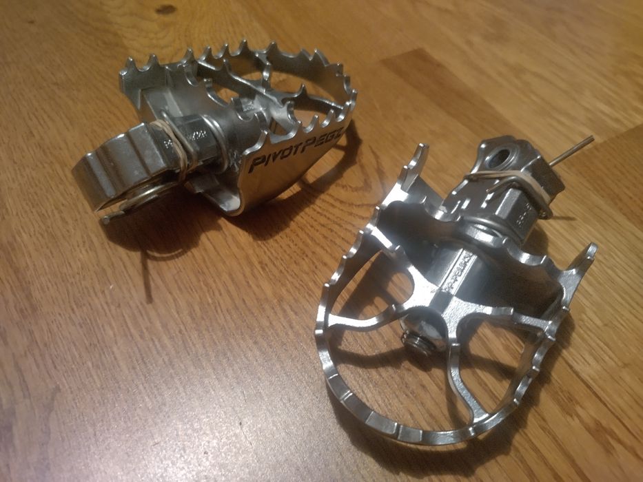 Pivot Pegz MK3 Suzuki DL 650-800DE-1000-1050 V-Strom