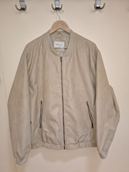 Продавам мъжко яке тип бомбър