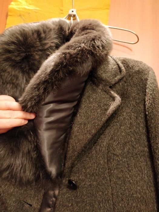 Шикарное зимнее/демисезонное женское пальто с натуральным мехом песца