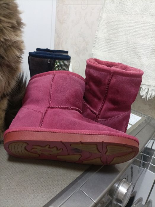 Угги детский размер 34 очень теплый и качественный привозная новая