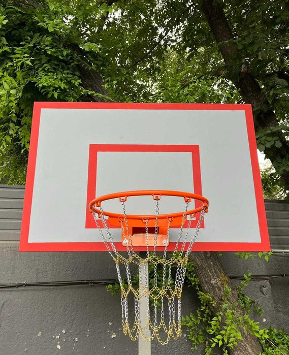 Баскетбольный щит с кольцом