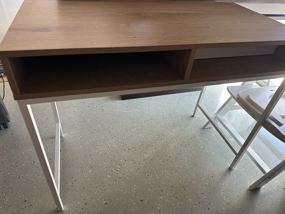 Doua birouri la pret de unul