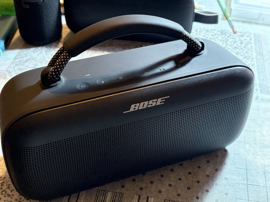 Bose max flex jbl flip harman kardon denon sony bang olufsen