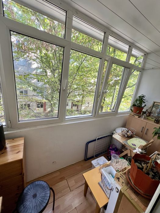 Apartament 3 camere, strada Zimbrului etaj 2/4