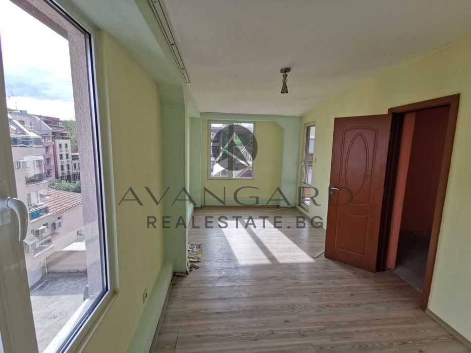 Продава се Тристаен апартамент в Пловдив, Младежки Хълм - 62 кв.м за 1683 €/кв.м - Снимка #7