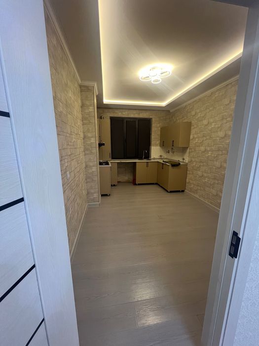 Srochna  2 xona 3 etaj kvartira sotiladi