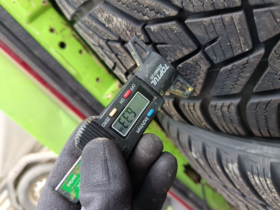 Anvelope MS iarna 255 40 20 hankook 2022 6.3-6.8mm