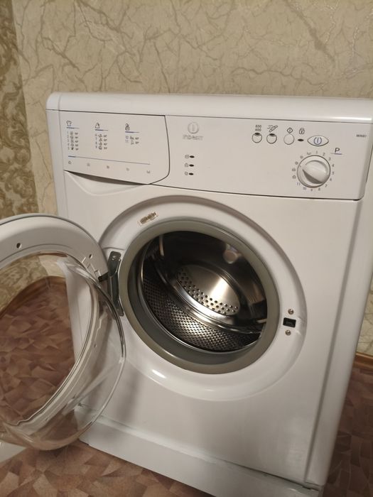Стиральная машина Indesit