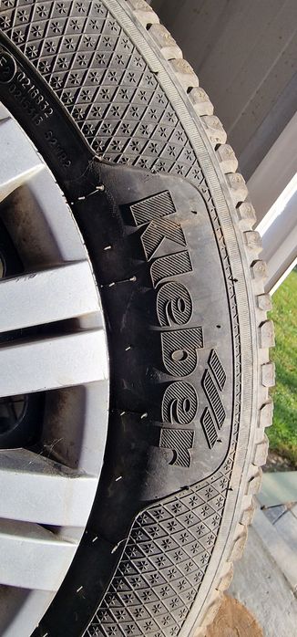 Jante tabla cu cauciucuri de iarna R15