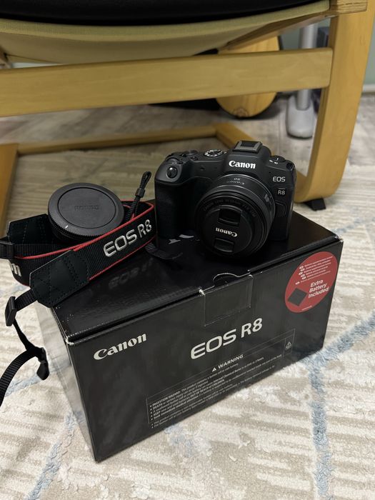 Фотоаппарат камера Canon R8