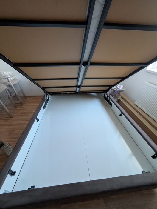 Vând pat cu somiera + saltea 160x200