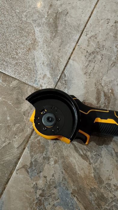 Mini Flex Dewalt cu baterie 6A