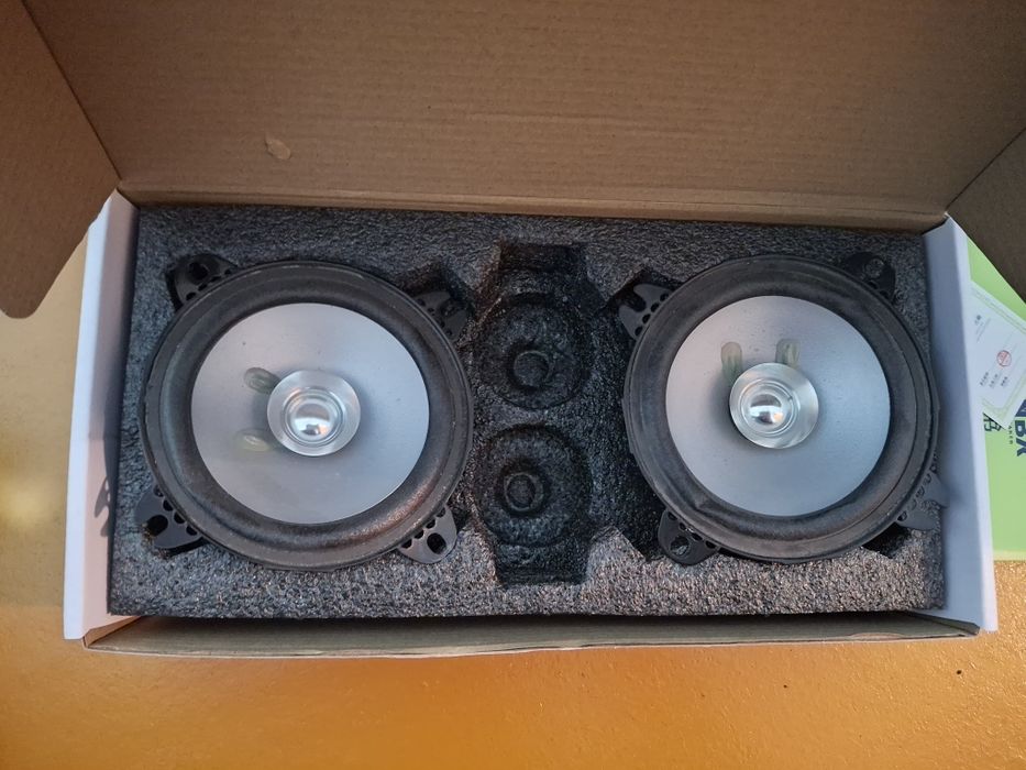 Spark magnitofon yangicha va kenwood kolonka 10sm