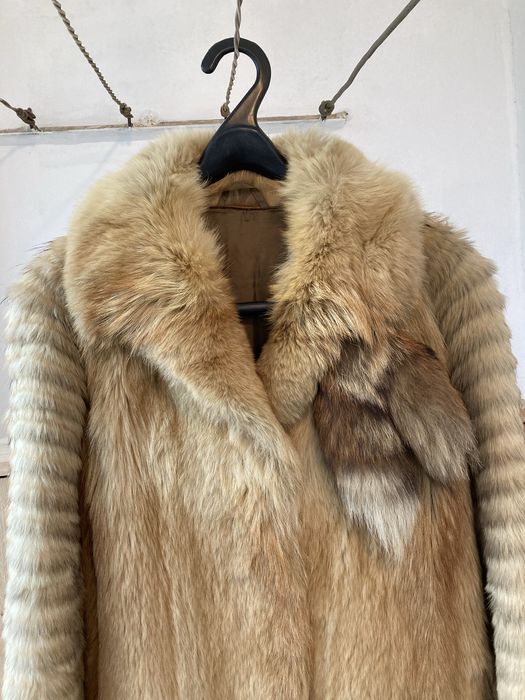 Jacheta din blana de vulpe, M, alb-galbuie