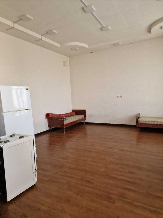 Срочно сдается дом,4 комнаты,8 соток.Сергели авторынок.