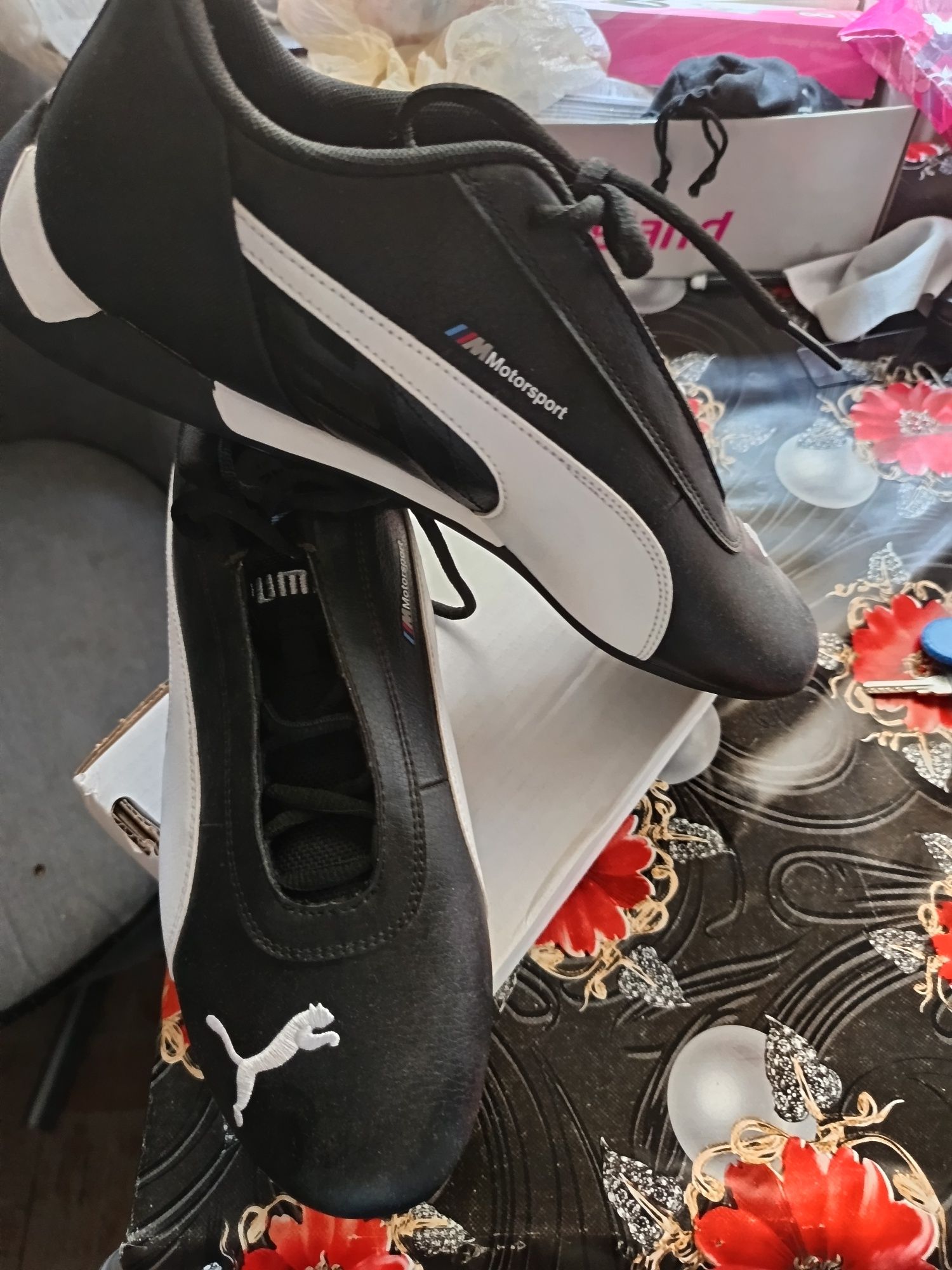 Vand adidași Nike Motorsport noi Nr 42 cumpărați din Fashion House Out
