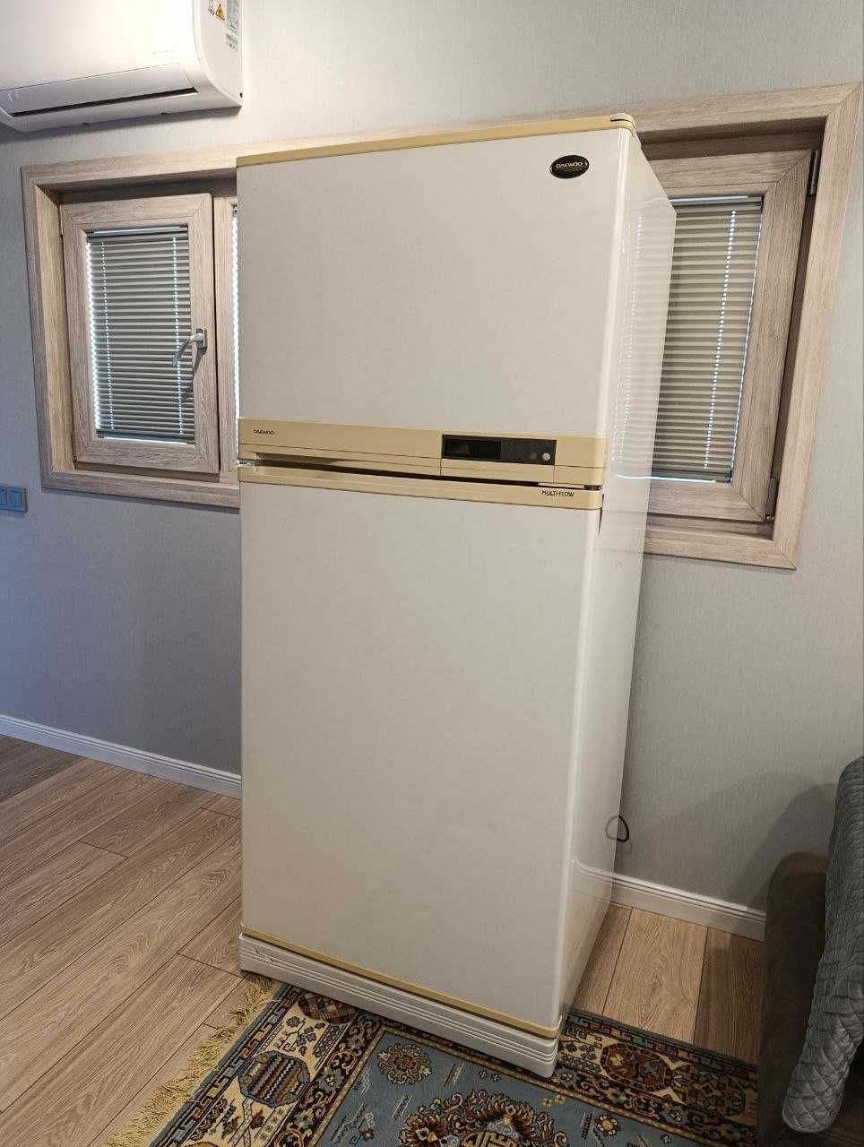 Холодильник Daewoo Electronics FR-490