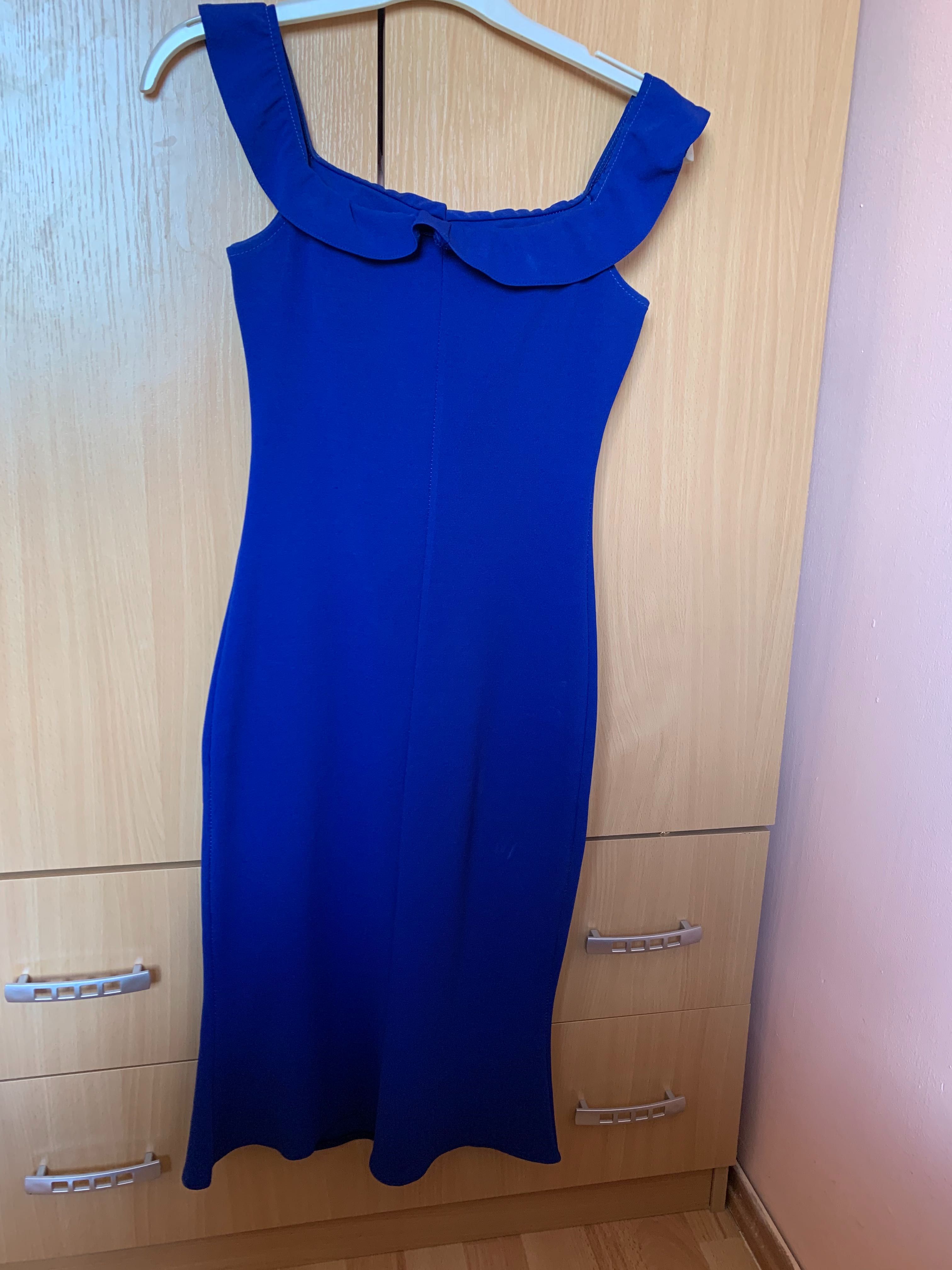 Дамска рокля в син цвят