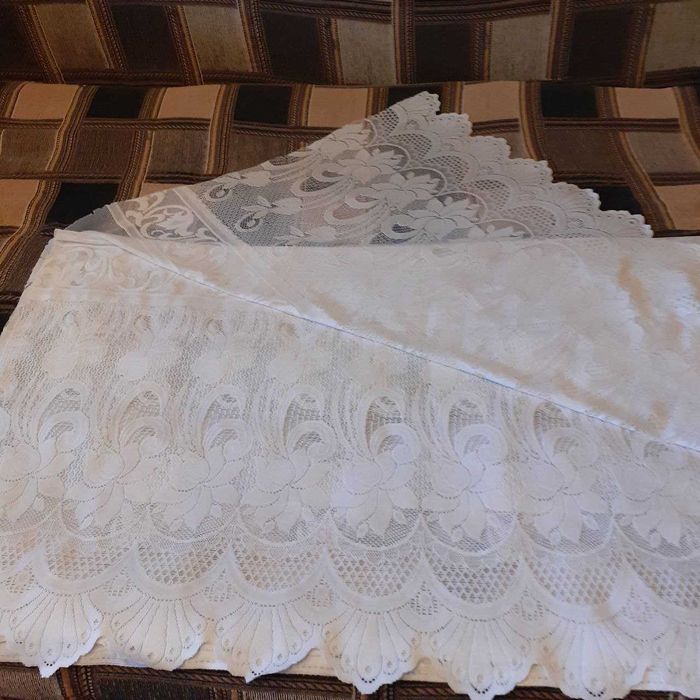 Тюль белая  для  окна  .