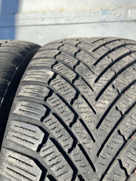 2 бр. зимни гуми 225/45/17 Continental 4,5-5 mm DOT 4017