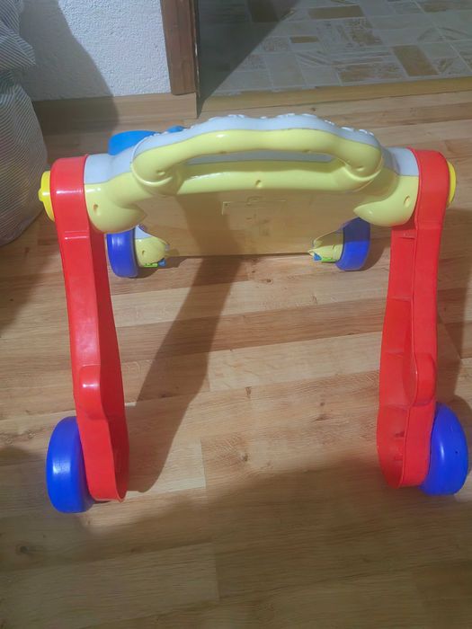 Детски уокър за бутане/проходилка!